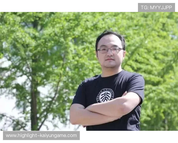 怒斥年轻人懒惰，北大教授被网友反击：管理29个研究生更累！，北大教授水平